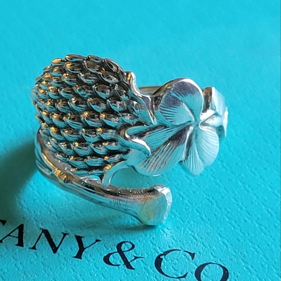 1885 Tiffany & Company Bloomed Clover Shamrock Spoon Ring in Sterling Silver #34 - Picture 5 of 17